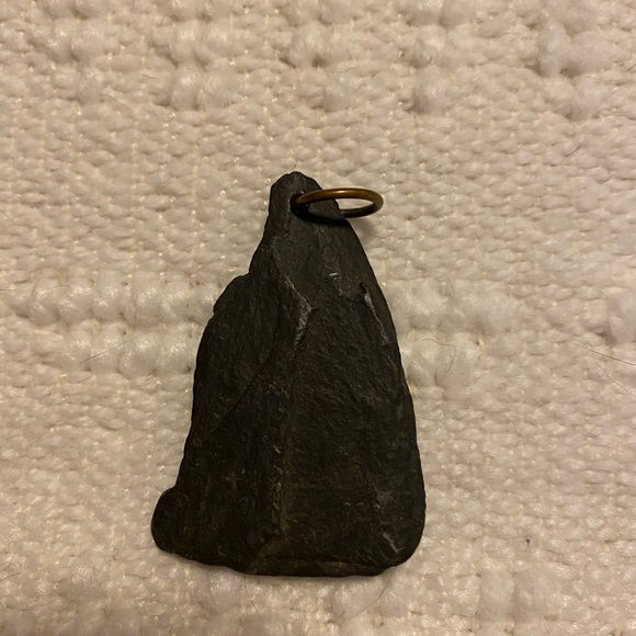 ⚫️ Sailboat on stone pendant - Picture 2 of 5